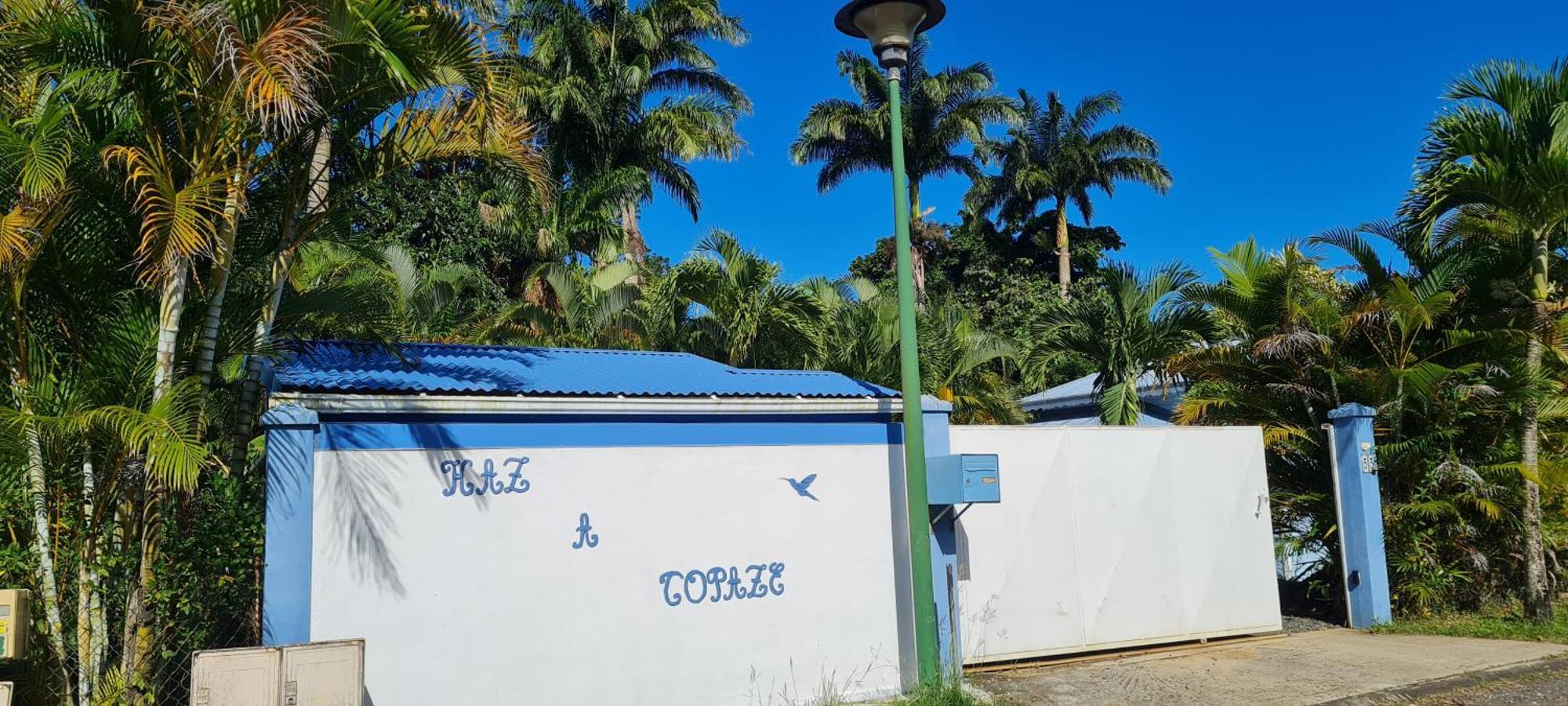 Gite Kaz A Topaze, Piscine, Jardin Tropical Sainte-Rose Dış mekan fotoğraf