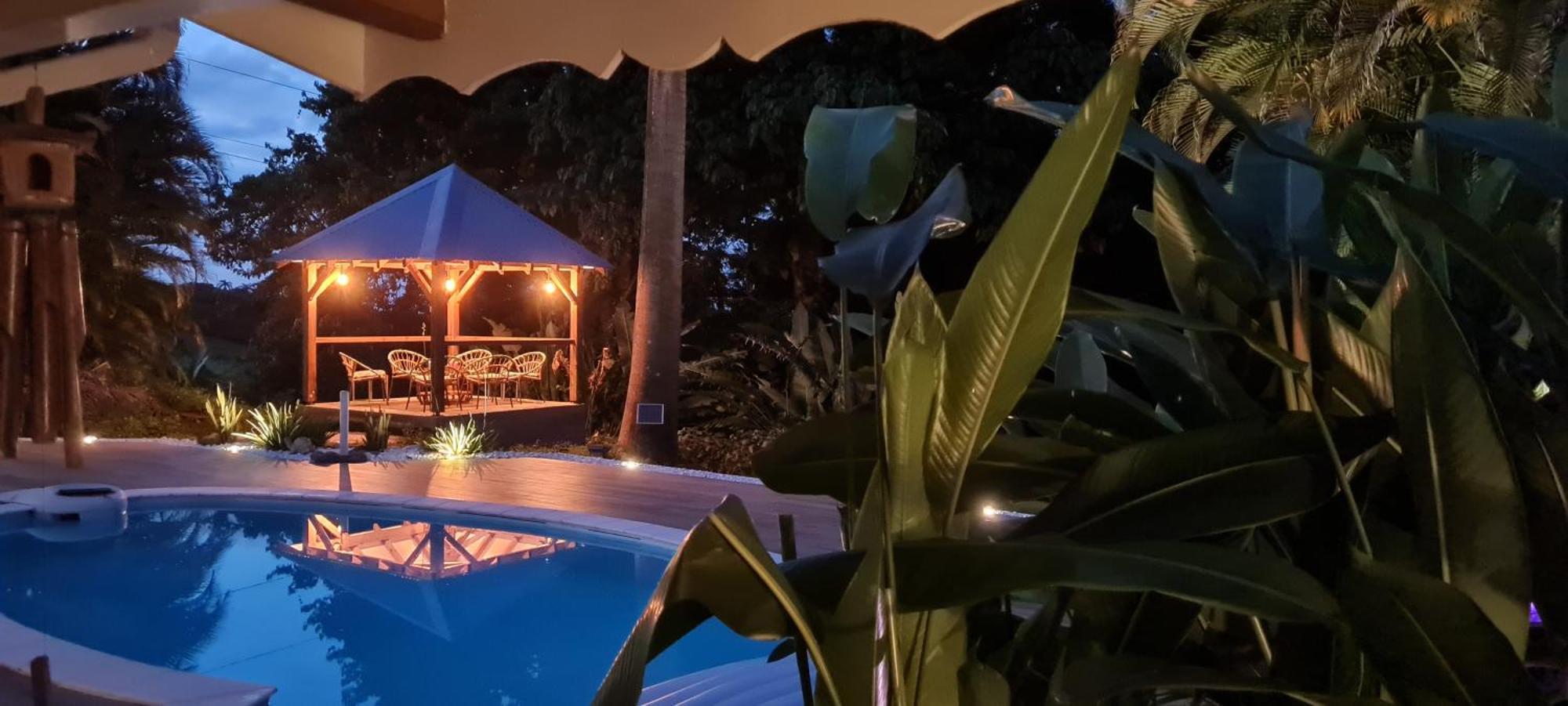 Gite Kaz A Topaze, Piscine, Jardin Tropical Sainte-Rose Dış mekan fotoğraf