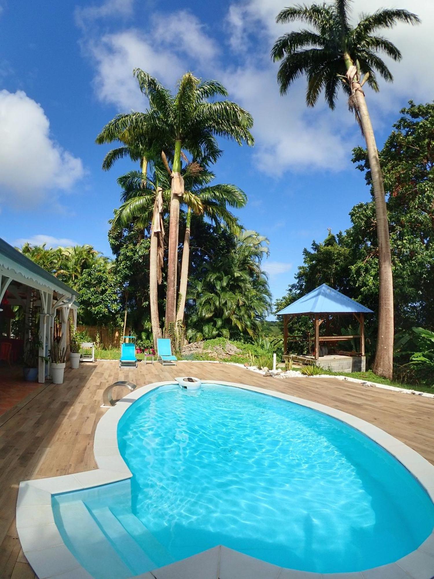 Gite Kaz A Topaze, Piscine, Jardin Tropical Sainte-Rose Dış mekan fotoğraf